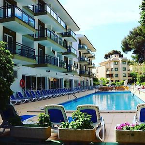 Guya Wave Hotel (Adults Only)